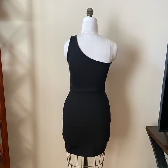 Black Soprano One Shoulder Body-con/Stretchy Mini Dress with detailing - Picture 6 of 8